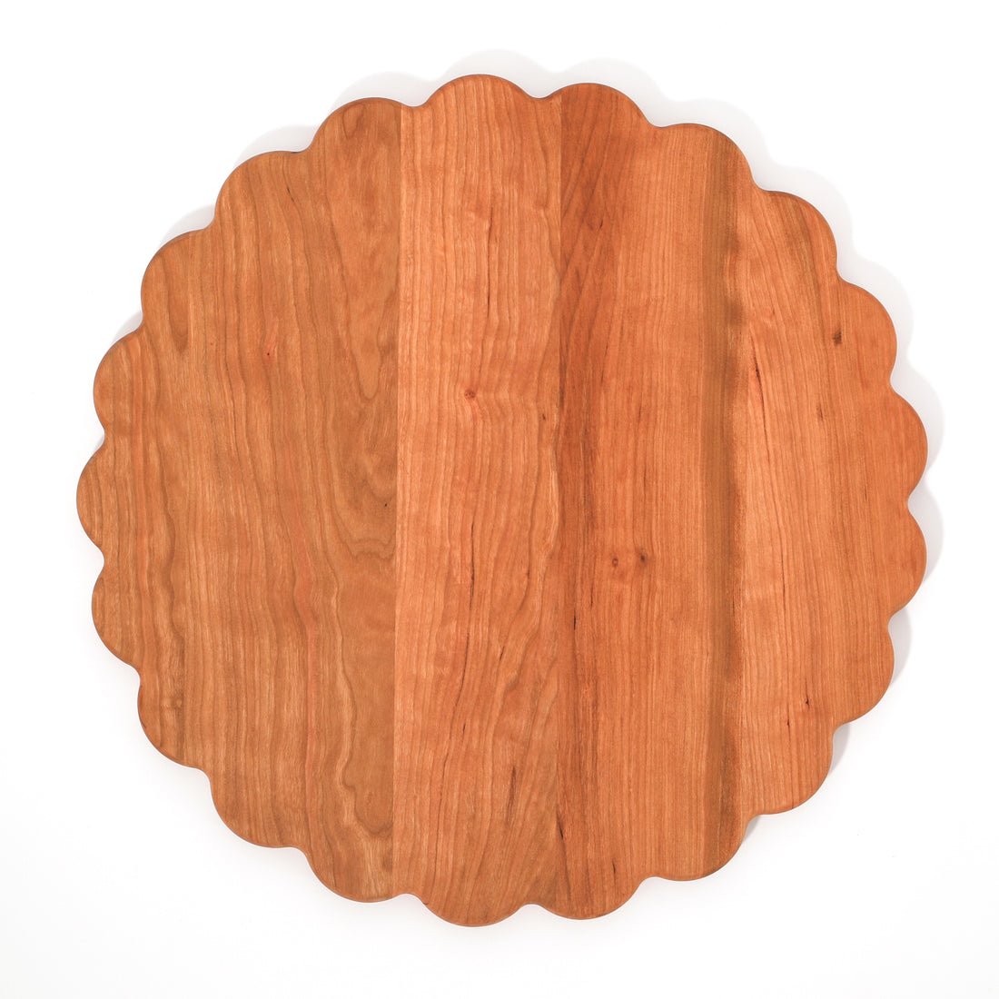 Round Scalloped Cutting Board