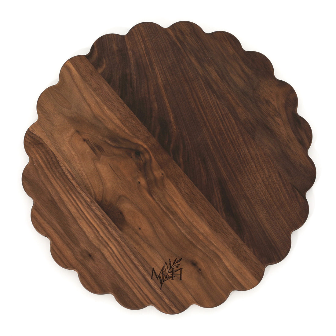 Round Scalloped Cutting Board