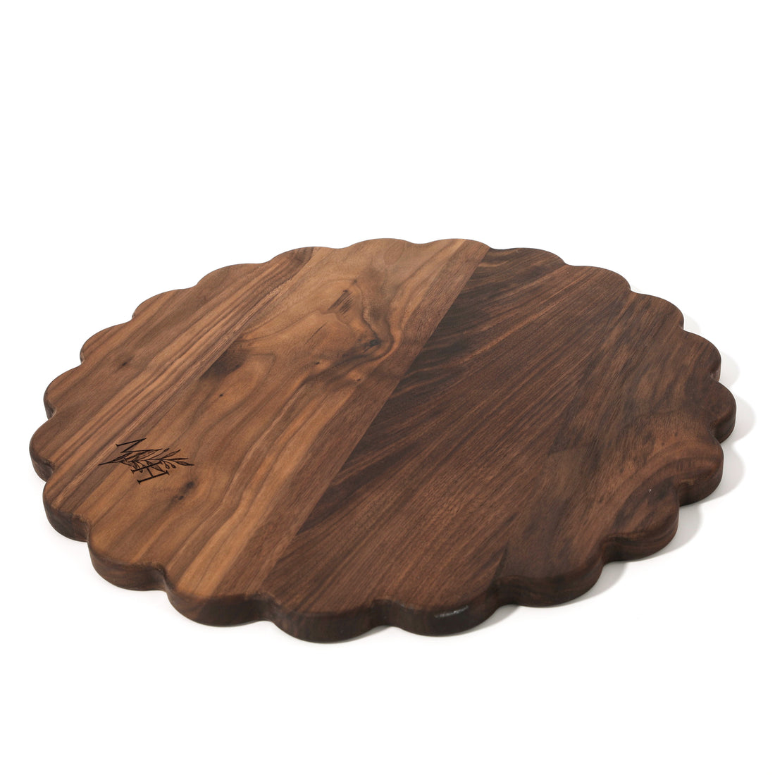 Round Scalloped Cutting Board