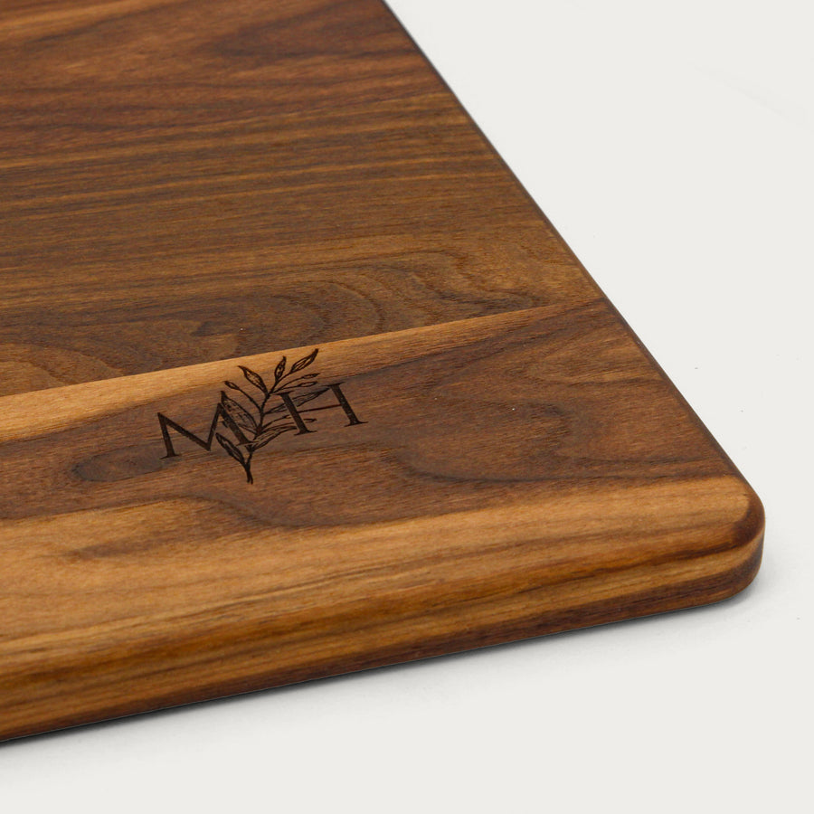 Family Sized Walnut Cutting Board 24in x 18in (Optional Engraving)