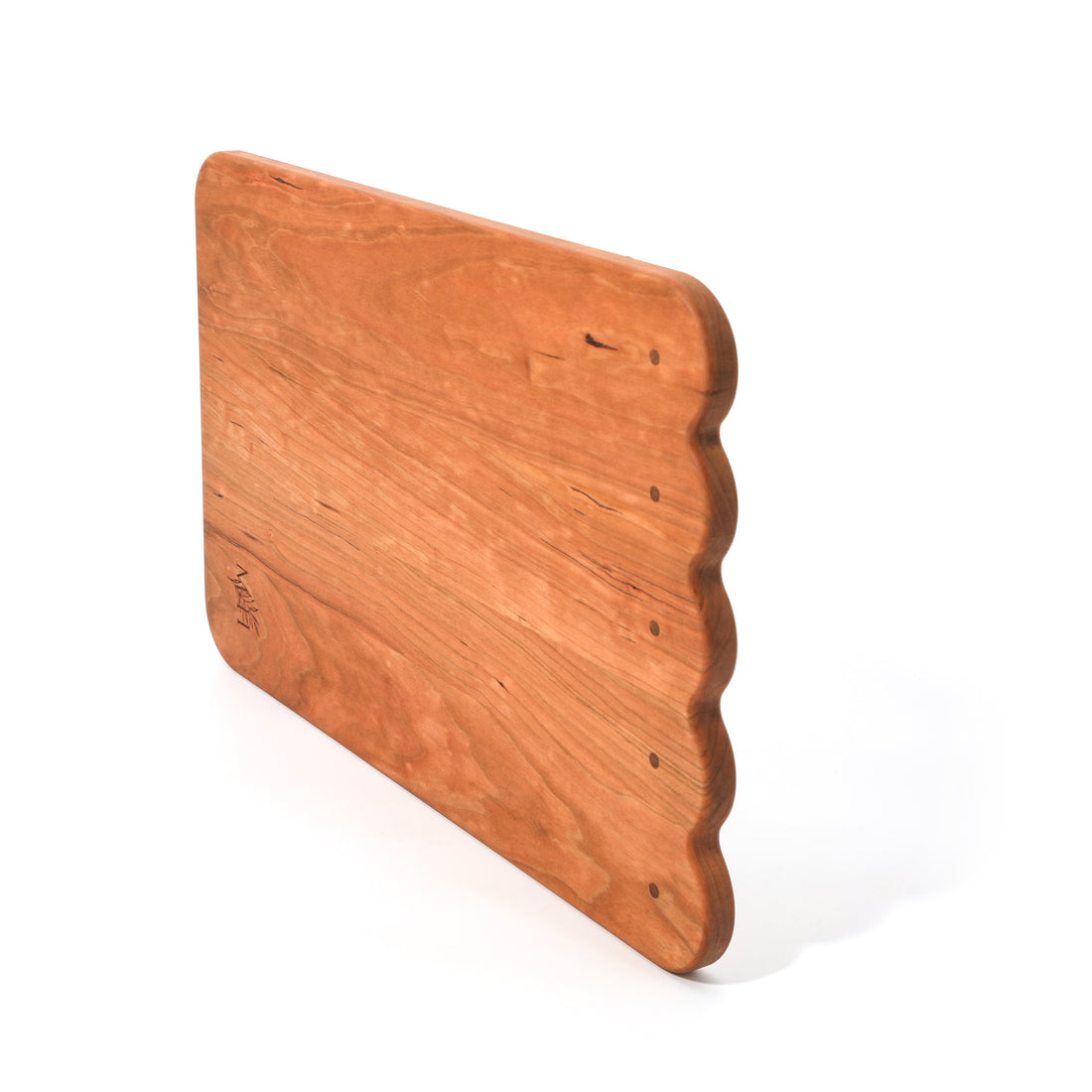 Side Scalloped Cutting Board